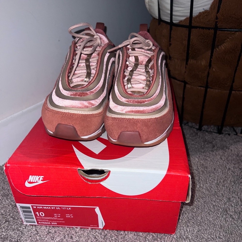 Peach Nike Air Max 97